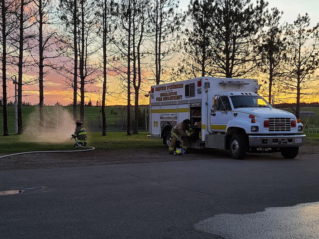 Unit 1 - 2003 GMC C6500 LP / Allain walk-in rescue